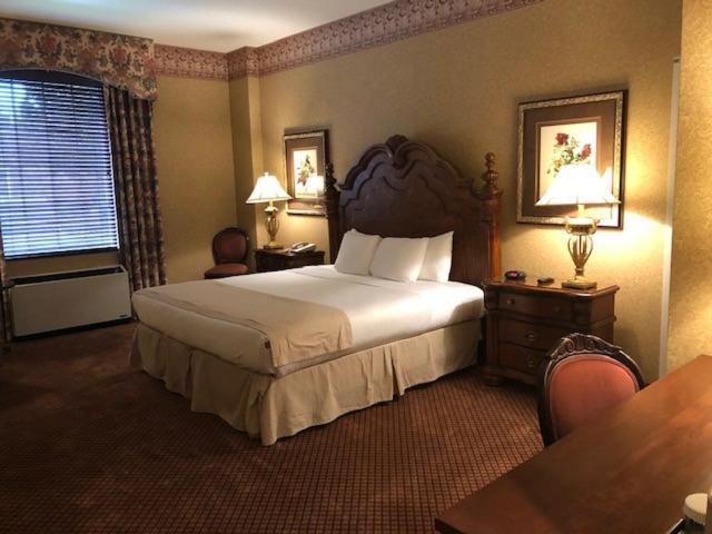 The Inn And Spa At East Wind Wading River Bagian luar foto