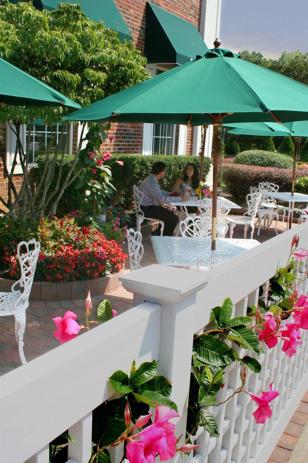 The Inn And Spa At East Wind Wading River Bagian luar foto